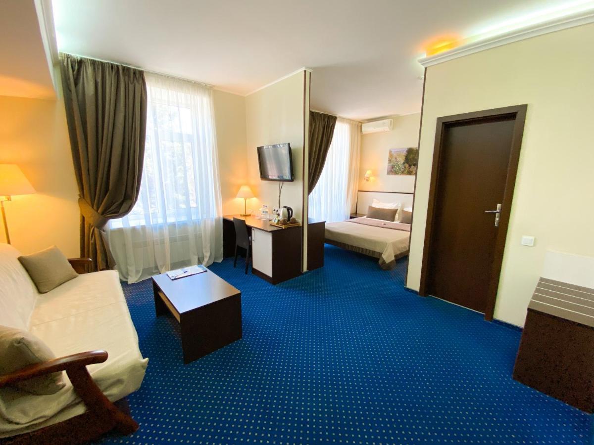 Teatralny Hotel Zaporizhia Eksteriør billede
